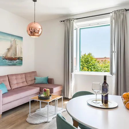 Appartamento Romantic With Balcony *