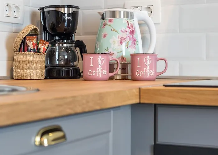 Romantic With Balcony Apartman *