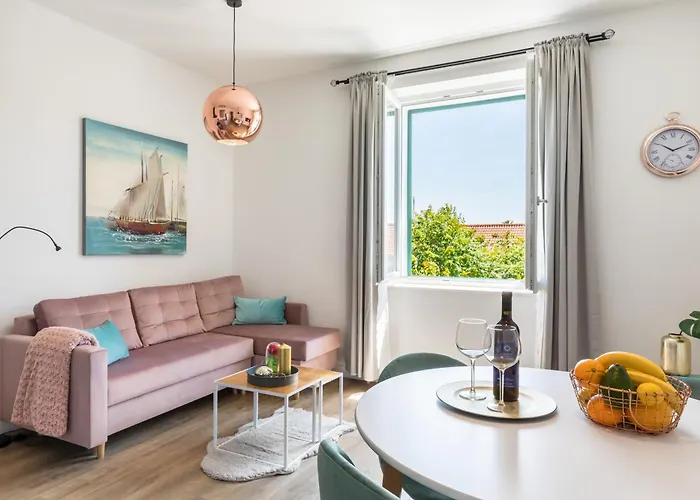 Apartman Romantic With Balcony *