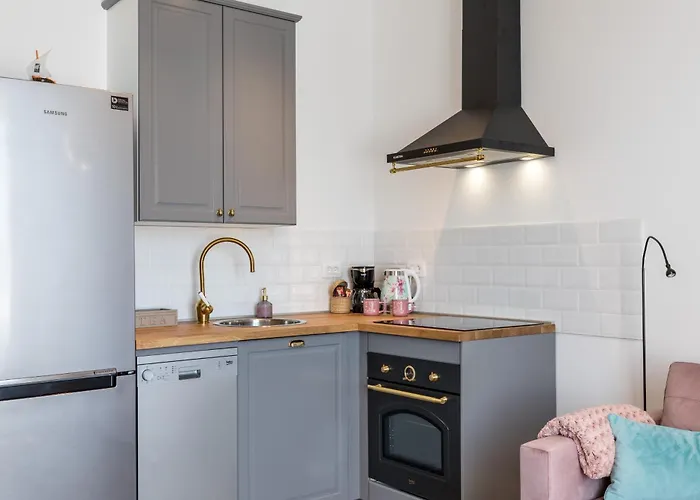 Romantic With Balcony Split