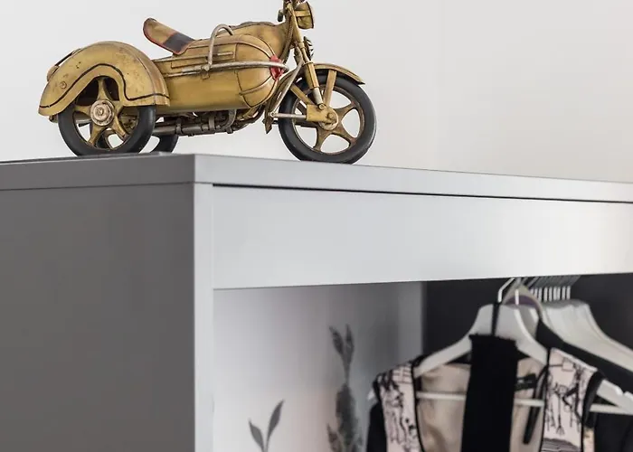 Romantic With Balcony Split